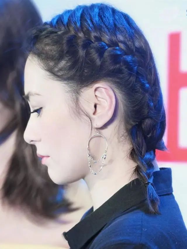 好看的女生发型,是「披头发」还是「扎头发」 发型 第15张 好看的女生发型,是「披头发」还是「扎头发」 发型 第15张