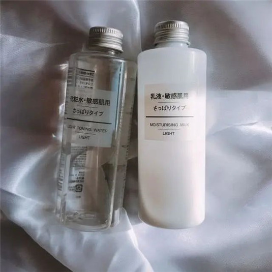 这些水乳入坑就踩雷，还是入坑捡到宝多年护肤老阿姨帮你解析  保湿 的是 适合 第2张