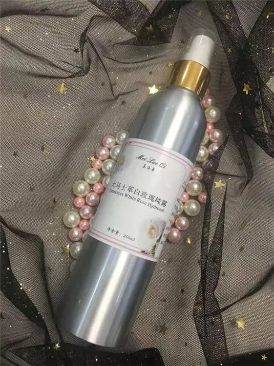 肌肤喝饱水才会更好，这几款爽肤水强效灌溉,巨补水,让你摆脱干燥  肌肤 玫瑰 毛孔 第4张