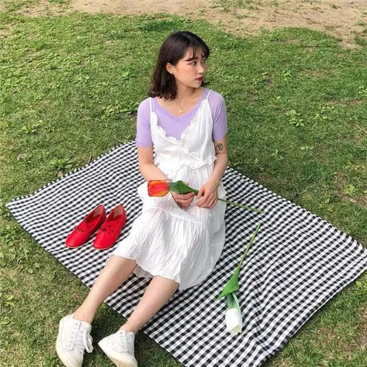 放弃黑白灰吧，选择糖果色单品，显白还减龄  还能 这款 露出 第2张