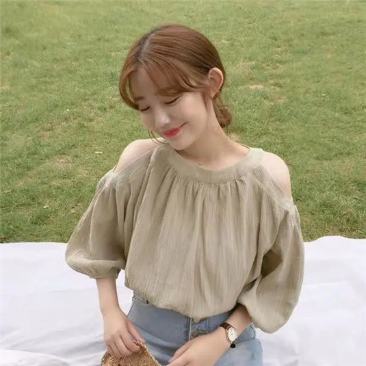 放弃黑白灰吧，选择糖果色单品，显白还减龄  还能 这款 露出 第7张