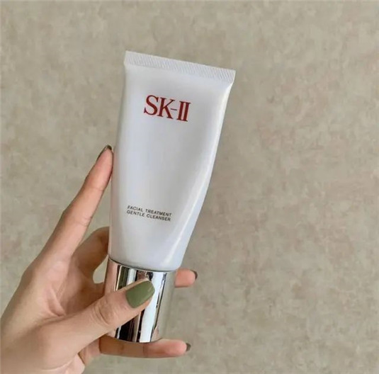 年度热门洗面奶测评大合集：SK2温和不**，雅诗兰黛美白提亮  洗面奶 泡沫 紧绷 第5张