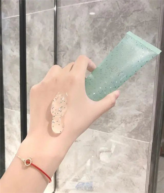 芦荟胶的真正用法，祛痘美容事半功倍，女生都要知道的隐藏技能，  芦荟胶 皮肤 芦荟 第8张