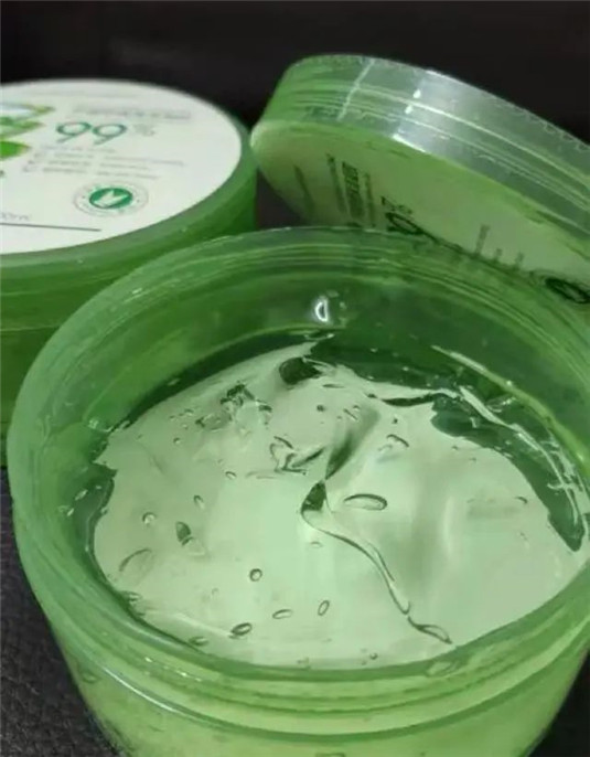 芦荟胶的真正用法，祛痘美容事半功倍，女生都要知道的隐藏技能，  芦荟胶 皮肤 芦荟 第9张