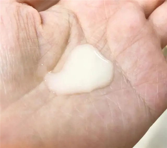 抗衰老的几种成分，上了20岁的女生一定要知道，别再傻傻用错产品  皮肤 成分 酵母 第4张