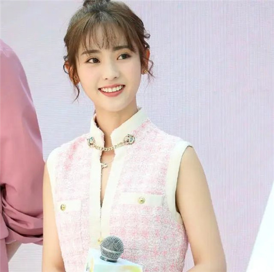 女生想要养出“干净脸”，建议睡前做这4件事，皮肤白皙更水嫩，  肌肤 面膜 皮肤 第9张