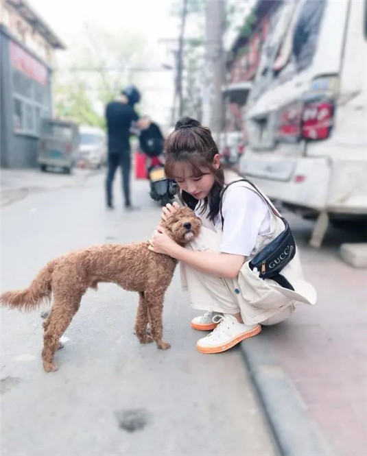 女生想要养出“干净脸”，建议睡前做这4件事，皮肤白皙更水嫩，  肌肤 面膜 皮肤 第10张
