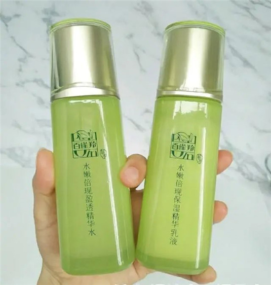 月入3000用不起SK2、海蓝之谜这4款高性价水乳，效果也堪比大牌  护肤品 很好 肌肤 第2张