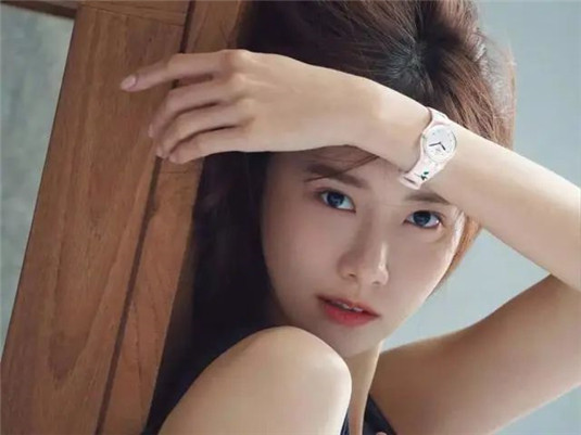女人过了30岁，涂眼霜要谨记“3不要”，否则眼霜再贵也是浪费  眼霜 肌肤 涂抹 第1张