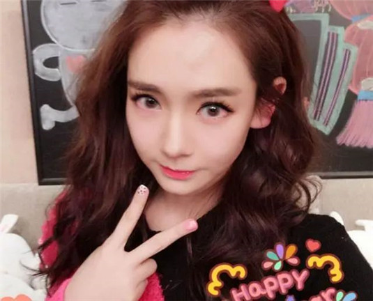 女人过了30岁，涂眼霜要谨记“3不要”，否则眼霜再贵也是浪费  眼霜 肌肤 涂抹 第2张
