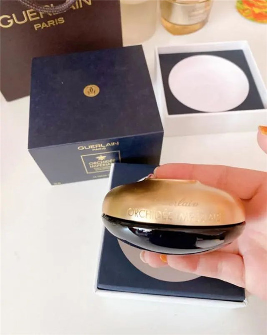 很贵但超火的护肤品盘点，是真好用还是“智商税”看完才知道  面霜 这款 的是 第5张
