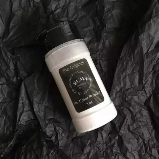 想要夏天不油不脱妆，推荐几款超好用散粉  散粉 罗拉 粉扑 第9张