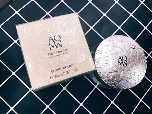 想要夏天不油不脱妆，推荐几款超好用散粉  散粉 罗拉 粉扑 第13张