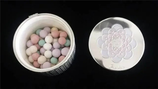 想要夏天不油不脱妆，推荐几款超好用散粉  散粉 罗拉 粉扑 第23张