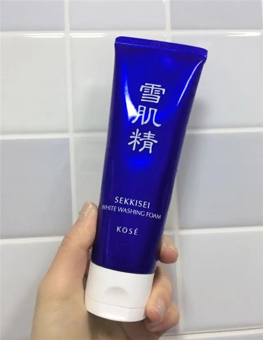 洗面奶黑名单盘点，很火但不好用，尤其第2款，谁买谁后悔，  洗面奶 这款 都是 第3张