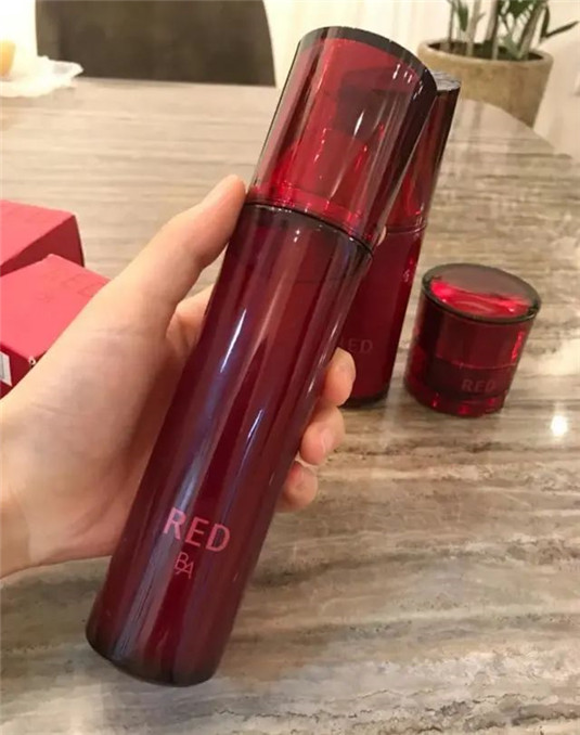 35岁女人必备的几款“抗衰老”水乳，皮肤紧致更显年轻，别错过了  皮肤 肌肤 效果 第7张