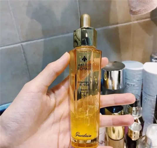 口碑好的抗老精华液推荐 找出适合你的那款，养肤逆龄争做冻龄人  精华 这款 皱纹 第3张