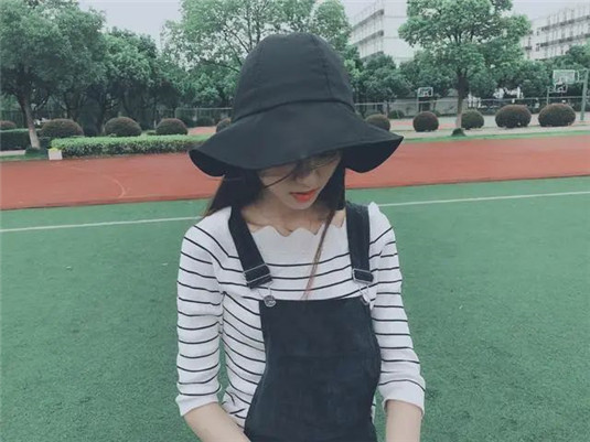 这款帽子随手一拍就是ins风大片，拯救你重回时尚界  渔夫帽 遮阳 脸型 第2张