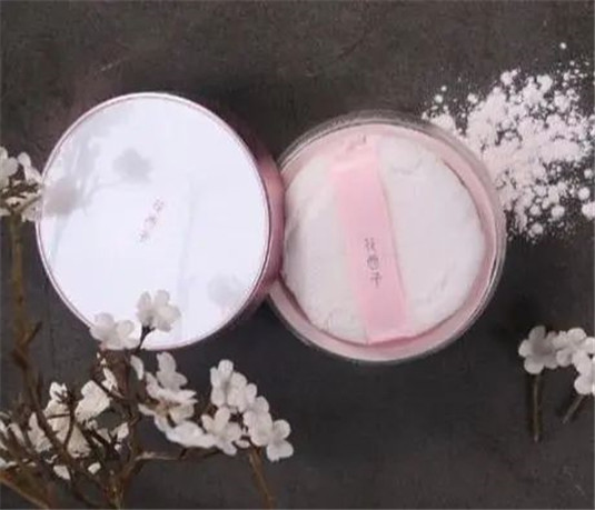 最近被仙女们团宠的国货护肤品，便宜 颜值高 好用  国货 很高 好了 第1张