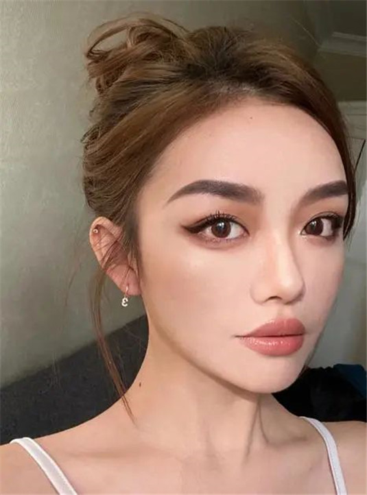 洗脸时做到这4点，坚持一段时间，痘痘黑头变少了  洗脸 皮肤 卸妆 第6张