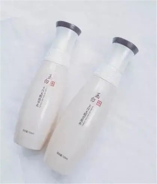 万年必囤的补水保湿水乳推荐 有些名声经久不衰不是没有理由der  肌肤 玫瑰 乳液 第3张