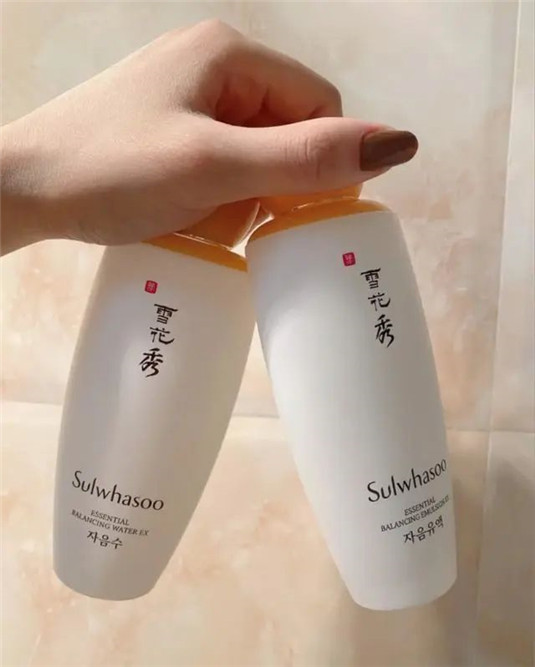 热门水乳排行，AHC保湿滋润，雪花秀去黄亮肤，你选对了吗  很好 皮肤 肌肤 第2张