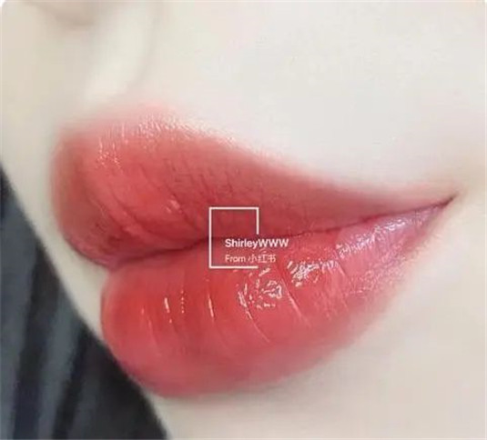 网上大火的口红试色，黄皮涂上白一度，一不小就被美哭了  唇部 颜色 唇膏 第2张