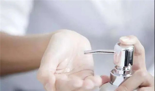 女生洗完澡怎么抹身体乳90%的女生都做错，做到这3点皮肤更好，  身体 涂抹 肌肤 第2张