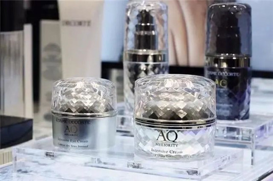 一瓶面霜100万看到这些贵妇面霜，买不起的我吓得赶紧去睡了  面霜 贵妇 买不起 第19张