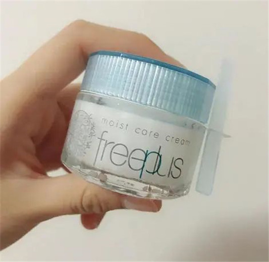 春季天气干燥你需要一款面霜护脸,赶走粗糙和干纹 面霜 保湿 皮肤 第10张 春季天气干燥你需要一款面霜护脸,赶走粗糙和干纹 面霜 保湿 皮肤 第10张