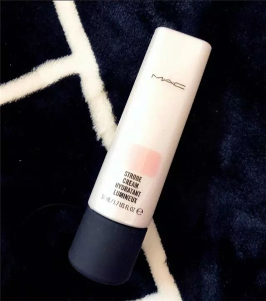 不想再过斑驳卡粉的日子这九款妆前乳帮你实现，
