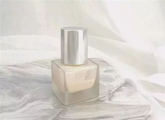 不想再过斑驳卡粉的日子这九款妆前乳帮你实现，  这款 很好 防晒 第9张