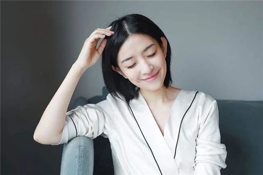 过了35岁的女人，每天洗脸后做到这5点，难怪紧致看不出真实年纪  面膜 涂抹 眼霜 第5张
