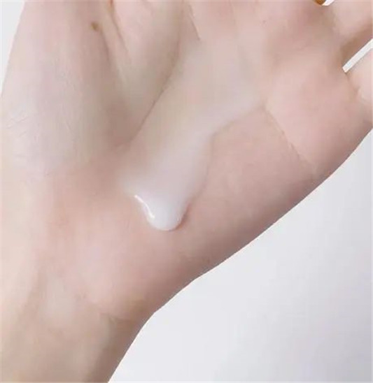 干皮用什么水乳好珂润无添加，黛珂美白，科颜氏高效补水  这款 保湿 皮肤 第9张