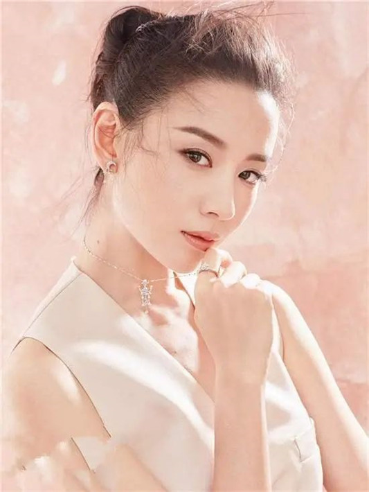 「涂防晒」和「不涂防晒」，5年后有什么不同，差距实在太大  防晒 防晒霜 皮肤 第4张