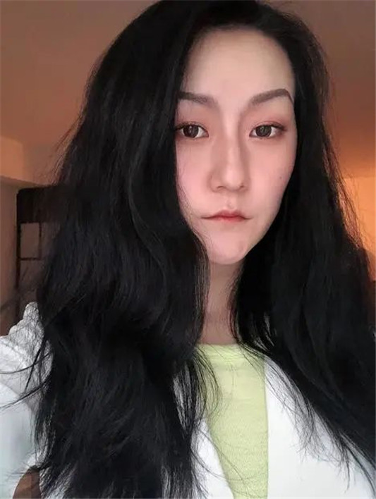 女生的5种唇形，太厚太薄都影响颜值，M唇符合东方审美，但很少见  唇形 嘴唇 的人 第3张