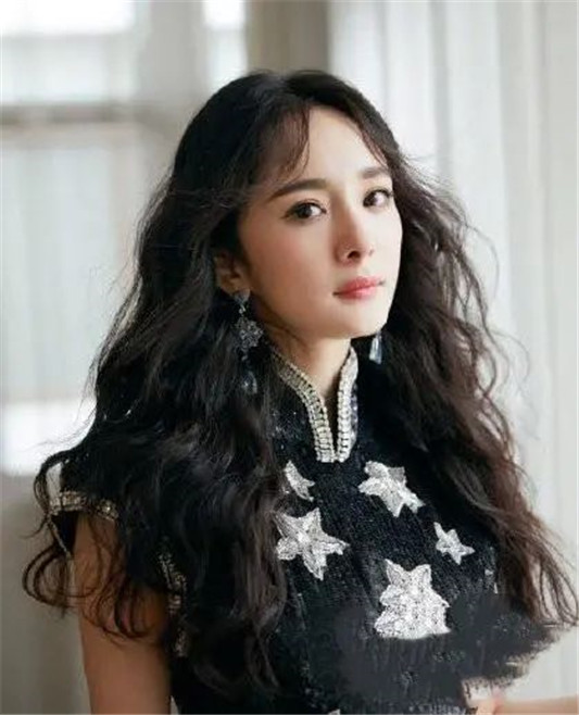 女人50岁以后，少弄这「4种」发型，显老俗气不说，还易伤发掉发  发型 马尾 很好 第4张