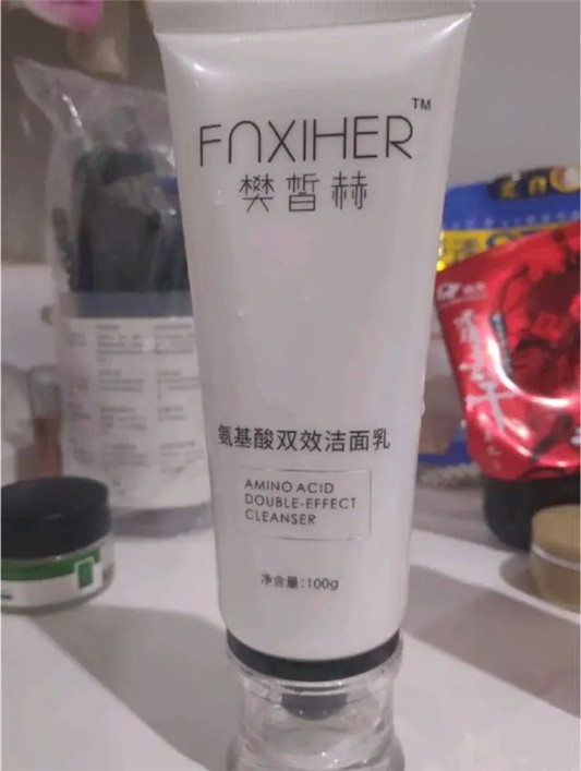 5款超火的洗面奶「红黑榜」，前3款很多人都踩雷，后两款才好用，  洗面奶 皮肤 这款 第5张