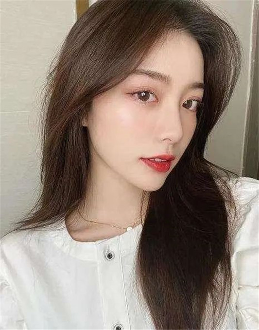 眼霜怎么选鱼子酱抗皱有效，科颜氏保湿滋润，适合年轻肌