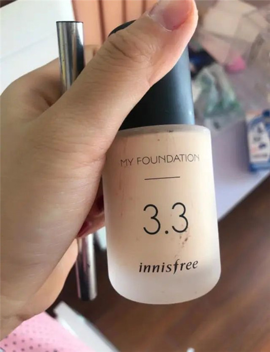 热门粉底液红黑榜，雅诗兰黛轻薄，兰蔻自然妆感，后两款并不好用  粉底液 这款 质地 第5张