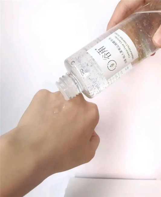 300元内的水乳套装，亲民又补水，使用感不输大牌  的是 质地 皮肤 第5张