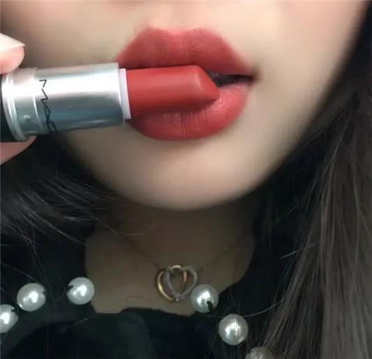 精致的女生都少不了这几支「口红」，显白又好看，闭眼都不会错  口红 质地 颜色 第5张