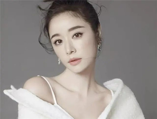 女生好看的5种眼型，杏眼无辜，丹凤眼妩媚，桃花眼异性缘很好