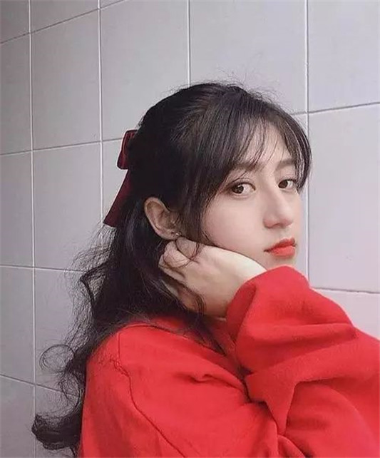 女生脸上有这几个特征，属于难得的「少女脸」，桃花运一般都不差  酒窝 少女 苹果 第7张