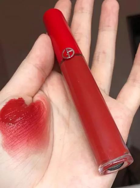 阿玛尼只知道405就太OUT了，阿玛尼这4支色号，即显白又高级  口红 颜色 阿玛尼 第12张