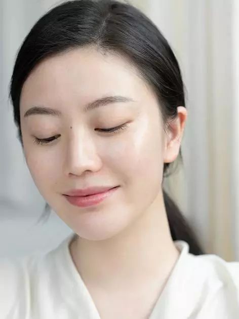 女人有这4个特点总是让人很羡慕，第1个是脸型，第4个最重要  都是 脸型 很多人 第6张