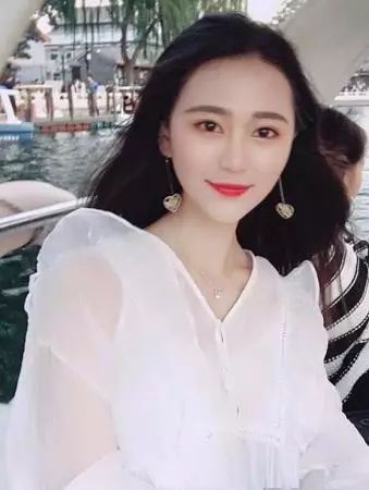 脸上有这3个特征的女生，妥妥的「校花脸」，可爱清纯异性缘很好  给人 女生 校花 第4张