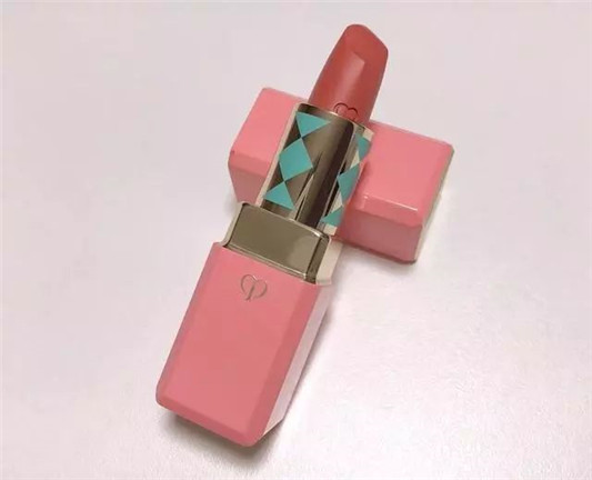 圣诞限定口红**，各大品牌这是要开架吗每款都太美了吧  圣诞 质地 口红 第7张