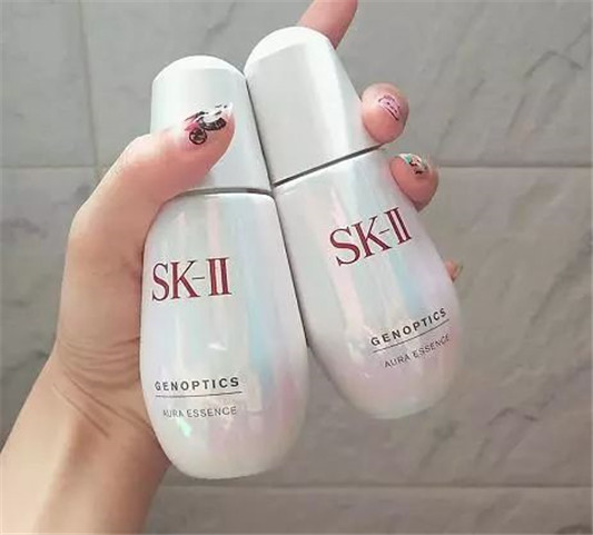 高端精华上榜，赫莲娜高贵，SK2清新，小棕瓶竟不在内  精华 皮肤 海蓝 第2张