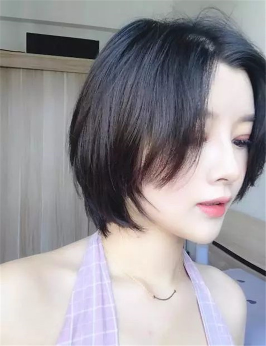 2020年最好看的4款短发，每一个都十分减龄，你喜欢哪款  发型 短发 自己的 第6张
